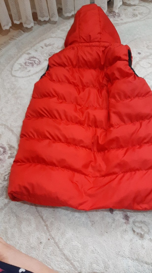 kirmizi şapkalı erkek yelegi - Görsel 2