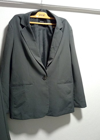 Gri Kadın Ofis Blazeri ve Pantolon Takımı - Görsel 2