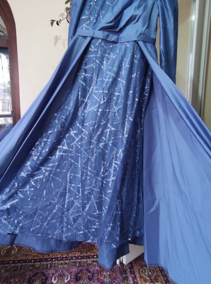 Uzun Kollu Nakışlı Mavi Abiye Elbise - Görsel 3