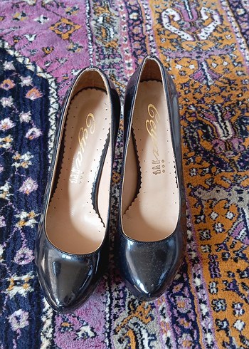 Diger Kadın Siyah Rugan Stiletto
