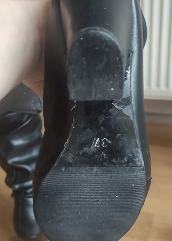 Siyah Deri Diz Üstü Pliseli Topuklu Botlar - Görsel 4