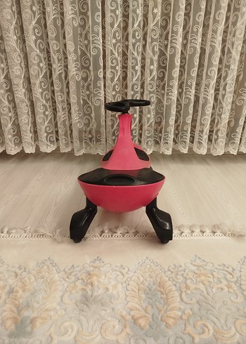 Diğer Pembe Renkli Çocuk Scooterı