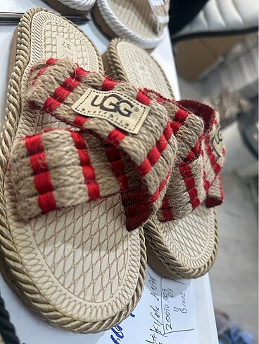 Ugg terlik
