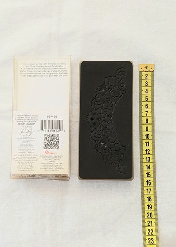 Sizzix - Tim Holtz Alterations Kenar Kesici Kalıbı