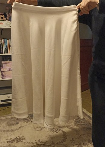 Beyaz Uzun Drapeli Kadın Etek - Görsel 2