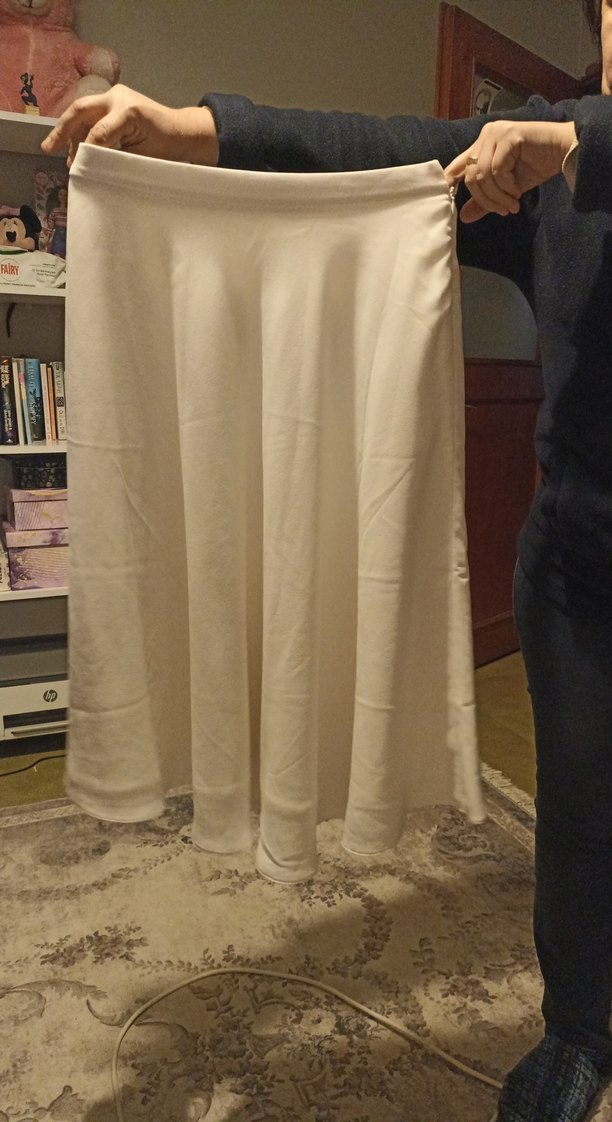 Beyaz Uzun Drapeli Kadın Etek - Görsel 2