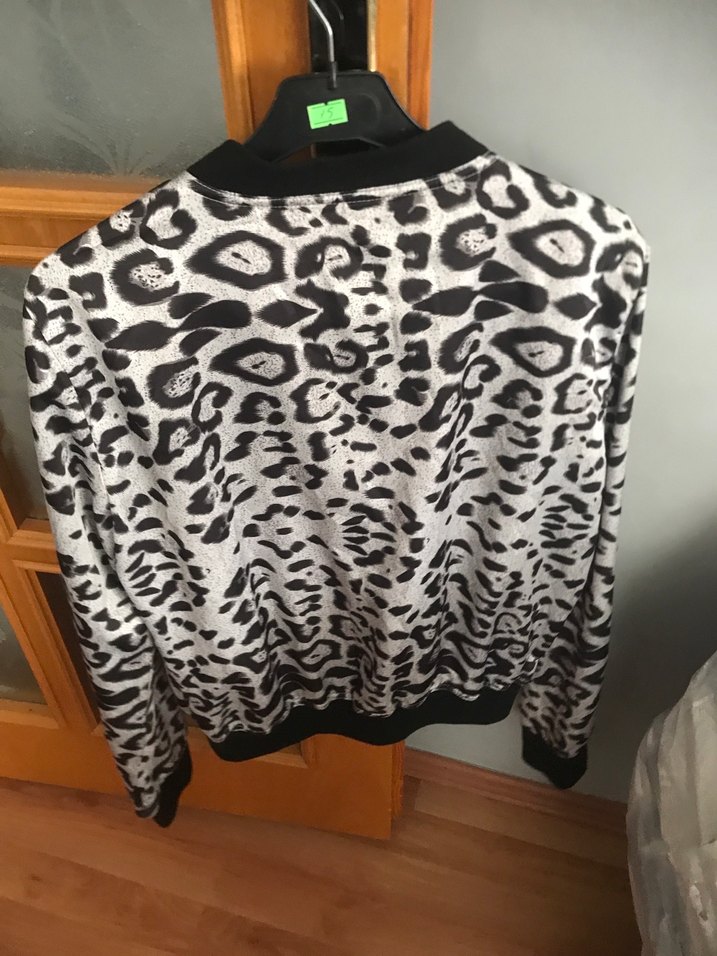 Kadın Gri Leopar Desenli Fermuarlı Ceket - Görsel 2