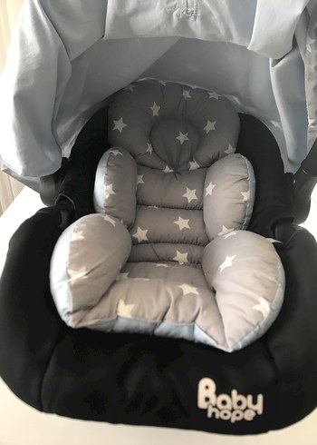 0 - 13 kg Beden Gri Bebek Oto Koltuğu ve Yastık Seti