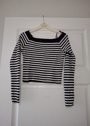 Çizgili Beyaz Siyah Uzun Kollu Crop Top