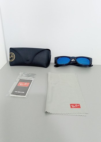 Ray Ban