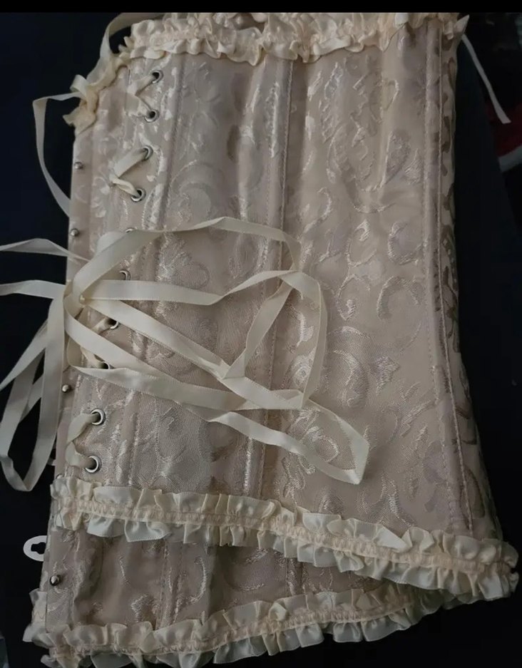 Dantel Detaylı Beyaz Straplez Bustiyer - Görsel 4