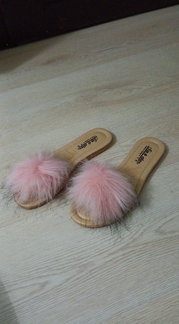 Pembe Tüylü Kadın Terlik - Görsel 2