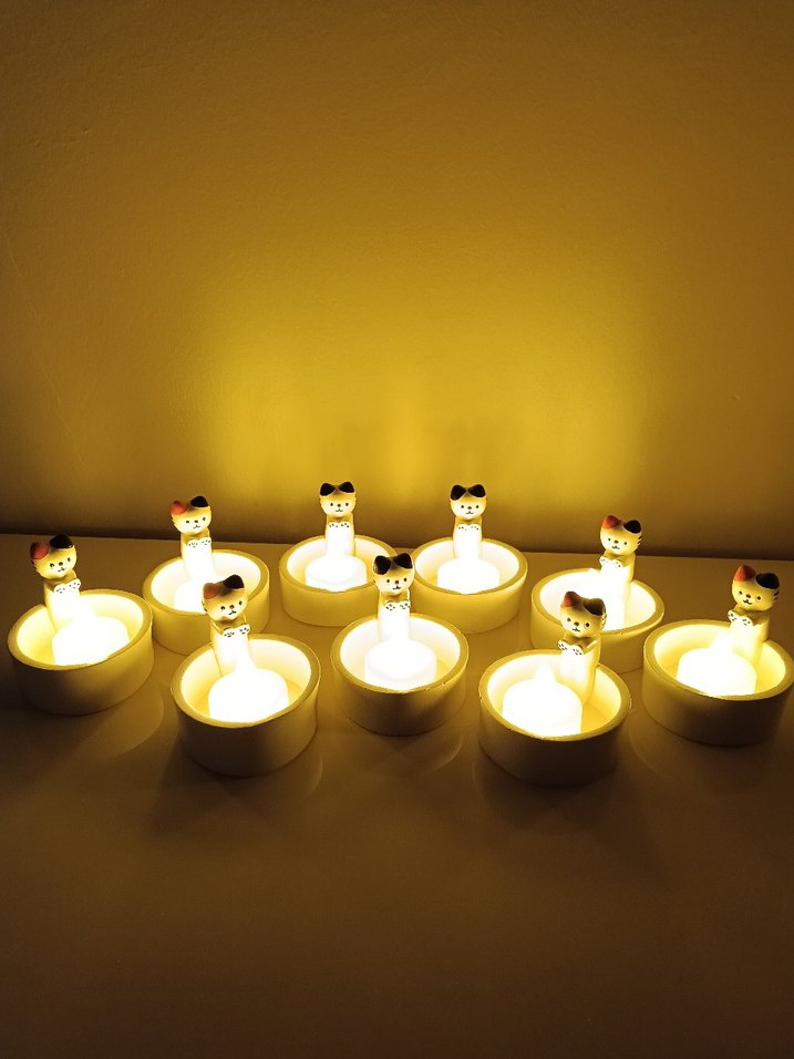 Isınan Kedi Figürlü Beyaz Mumluk (7x7cm) - Görsel 2