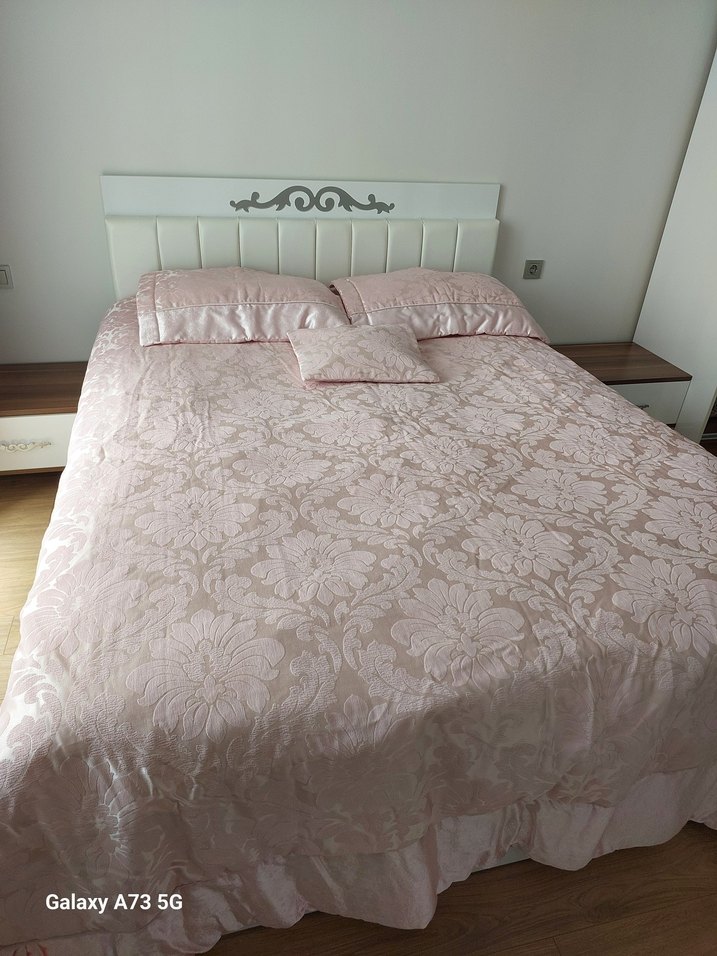 Pembe Nakışlı çif kişilik  Yatak Örtüsü - Görsel 3