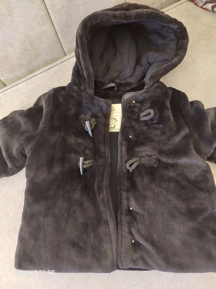 siyah i Kapüşonlu kiz Çocuk Kürk Detaylı Kaban - Görsel 2