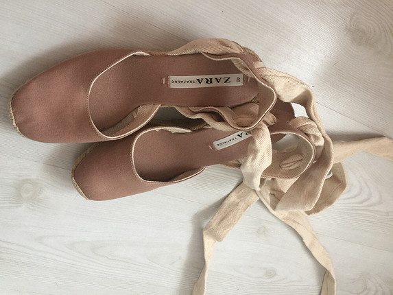 Zara Zara model