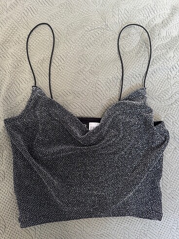 H&M parıltılı crop
