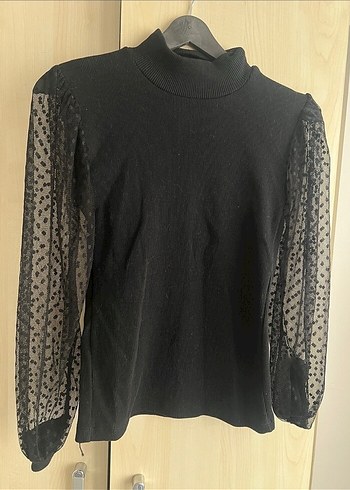 Kolları tül ve puantiye detaylı triko bluz - Görsel 3