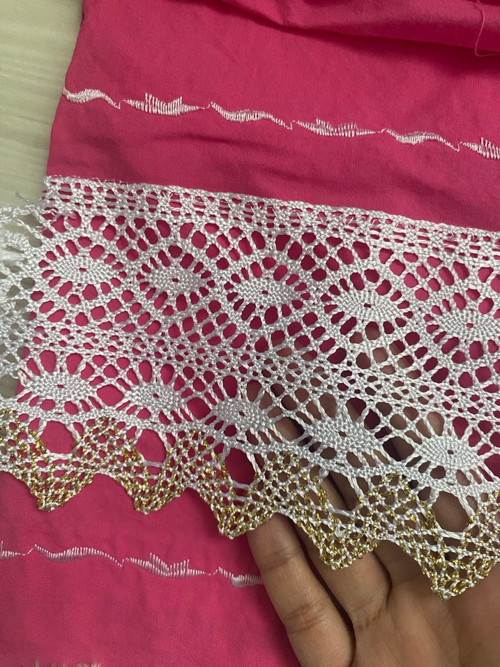 Pembe Nakışlı yatak örtüsü - Görsel 2