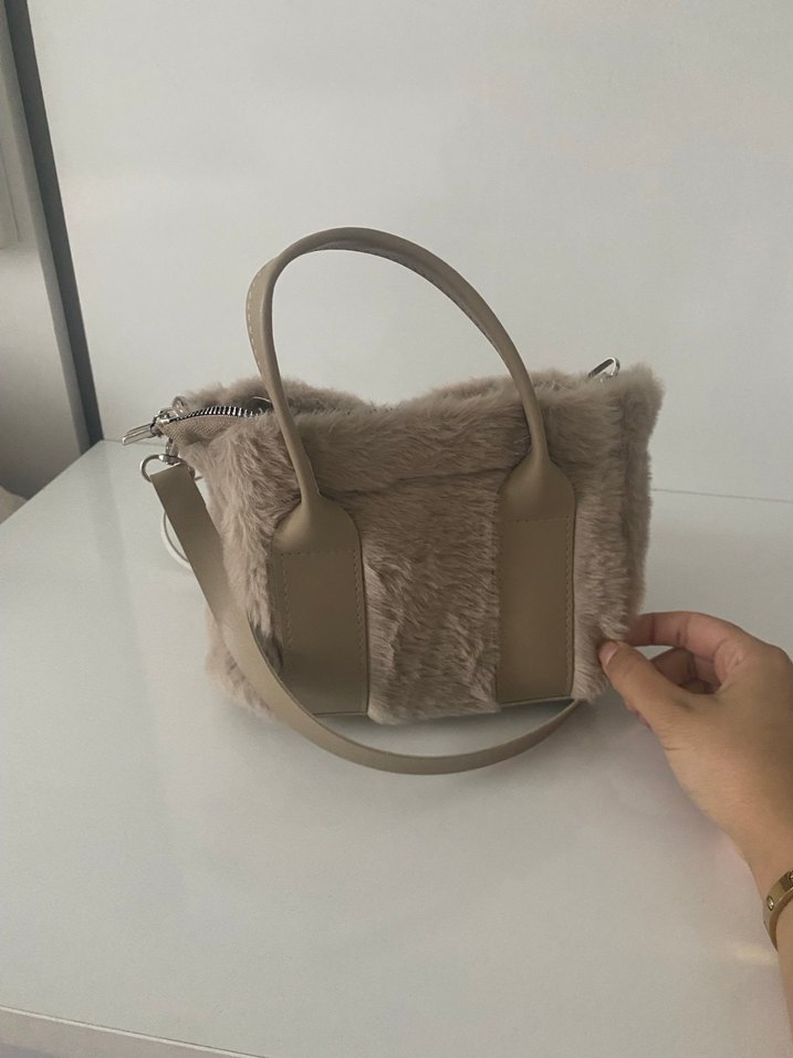 Bej Süet Kürklü Günlük Kadın Çantası - Görsel 3