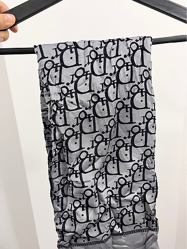 Dior şal