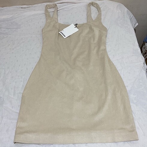 Bershka Kadife Elbise