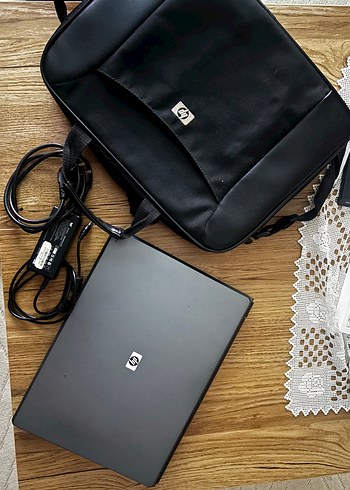 Siyah Dizüstü Bilgisayar - Görsel 2