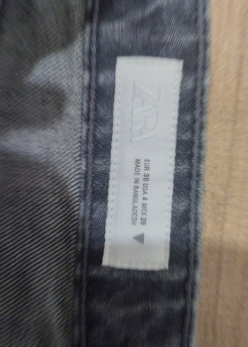 Zara Gri Yırtık Mini zara şortlar
