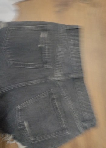 36 Beden Gri Yırtık Mini zara şortlar