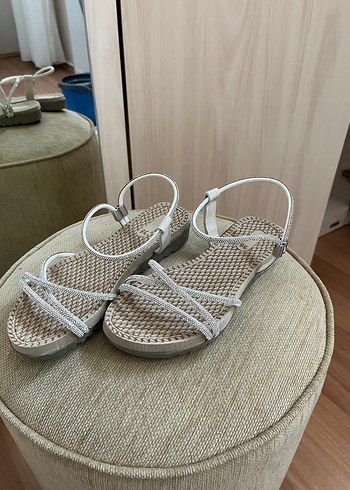 36 Beden beyaz Renk Beyaz parıltılı Kadın Dolgu Topuk Sandalet