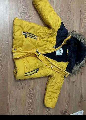 Sarı Erkek Çocuk Kürklü Mont - Görsel 3