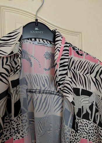 Armalife Zebra Desenli Pembe Gri Düğmeli Kadın Gömlek