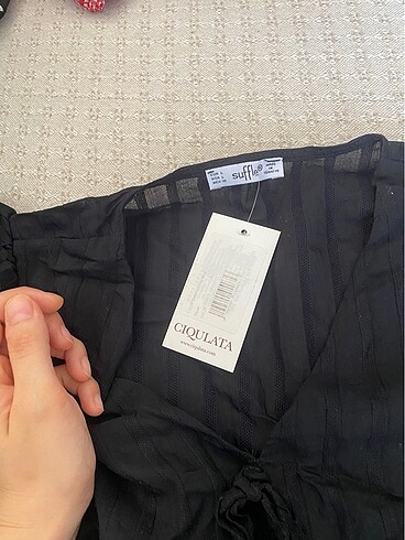 l Beden siyah crop