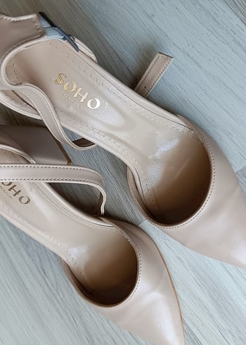 Zigi Soho Bej Süet Tokalı Stiletto Topuklu Kadın Ayakkabı