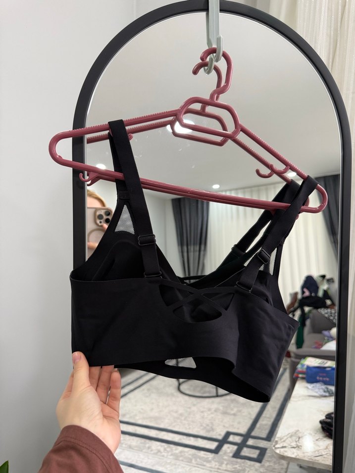 Siyah Goth Tarzı Spor Sütyeni - Görsel 2