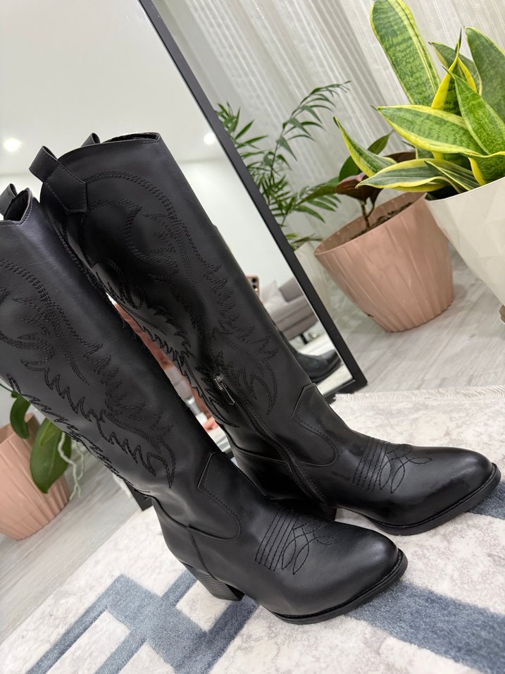 Bohem Siyah Deri Nakışlı Dizüstü Çizme - Görsel 5