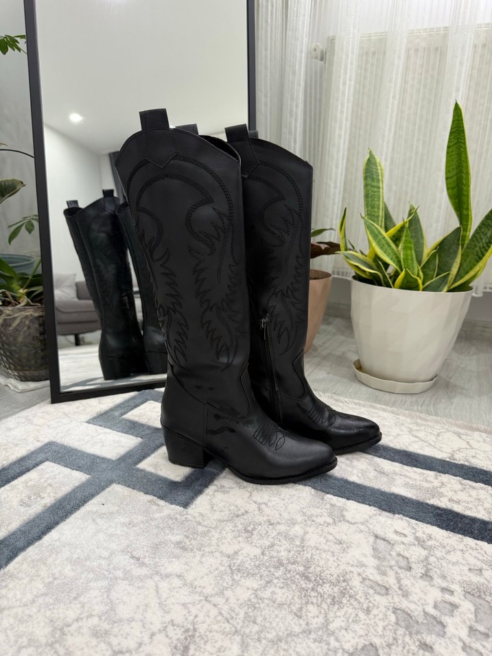 Bohem Siyah Deri Nakışlı Dizüstü Çizme - Görsel 3