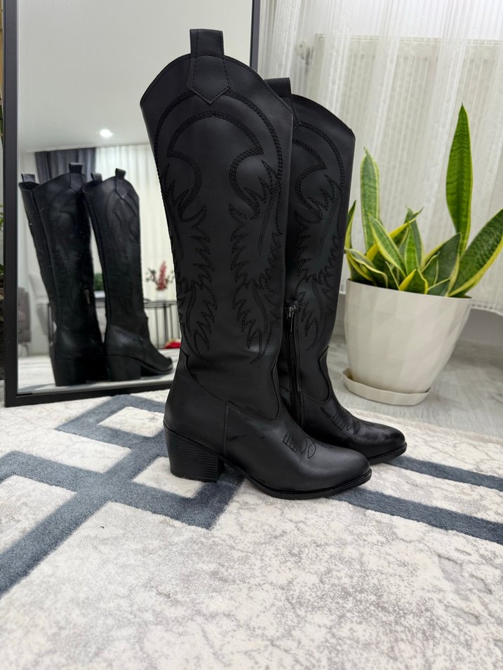 Bohem Siyah Deri Nakışlı Dizüstü Çizme - Görsel 2