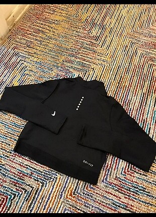 m Beden Nike büstiyer 
