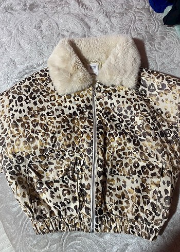 Leopar Desenli Suni Kürk Detaylı Kadın Ceket
