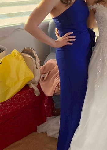 Mavi yırtmaçlı tek askılı kollu Kadın Abiye Elbise - Görsel 2