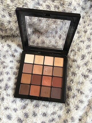 Nyx warm neutrals palet