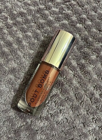 Fenty Beauty Revolution gloss bomb dolgunlaştırıcı gloss