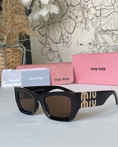 Miu Miu Miu miu gözlük orijinal kutusu ile
