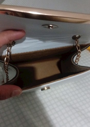 Zincir Detaylı Beyaz Deri Kadın Çanta - Görsel 4