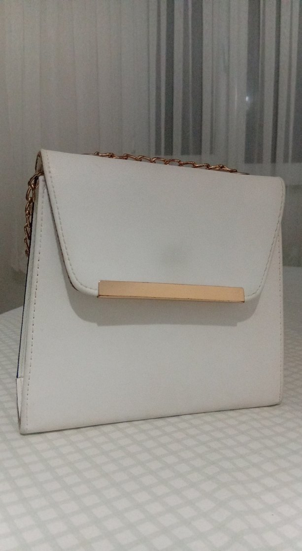 Zincir Detaylı Beyaz Deri Kadın Çanta - Görsel 2