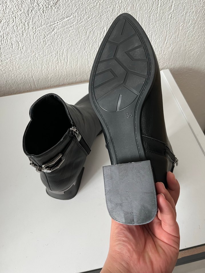 Siyah Deri Kadın Topuklu Bot - Görsel 4