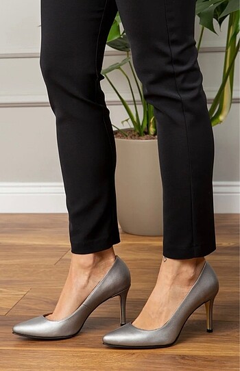 38 Beden Stiletto