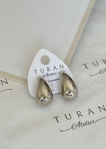 Turan Atelier Mini Zincir Detaylı Küpe