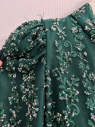 Henna Gelinlik Tesettür abiye.1 kez giyildi. 36 38 beden uyumludur.